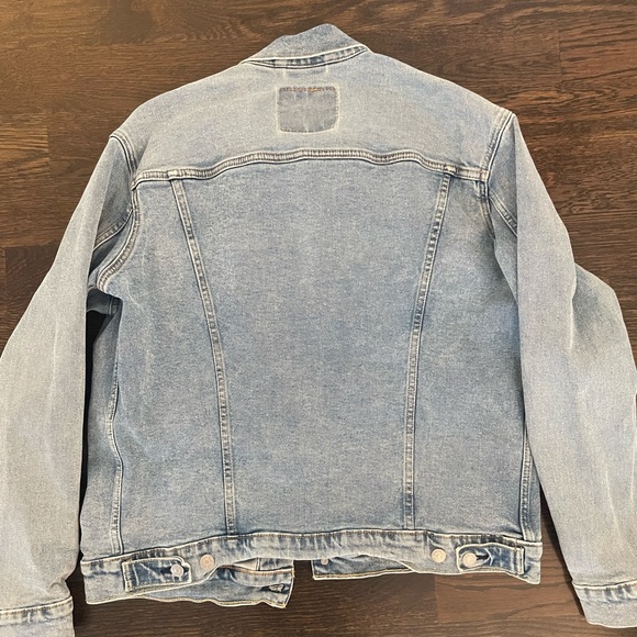 Levi Men’s Trucker Jacket - Picture 2 of 3